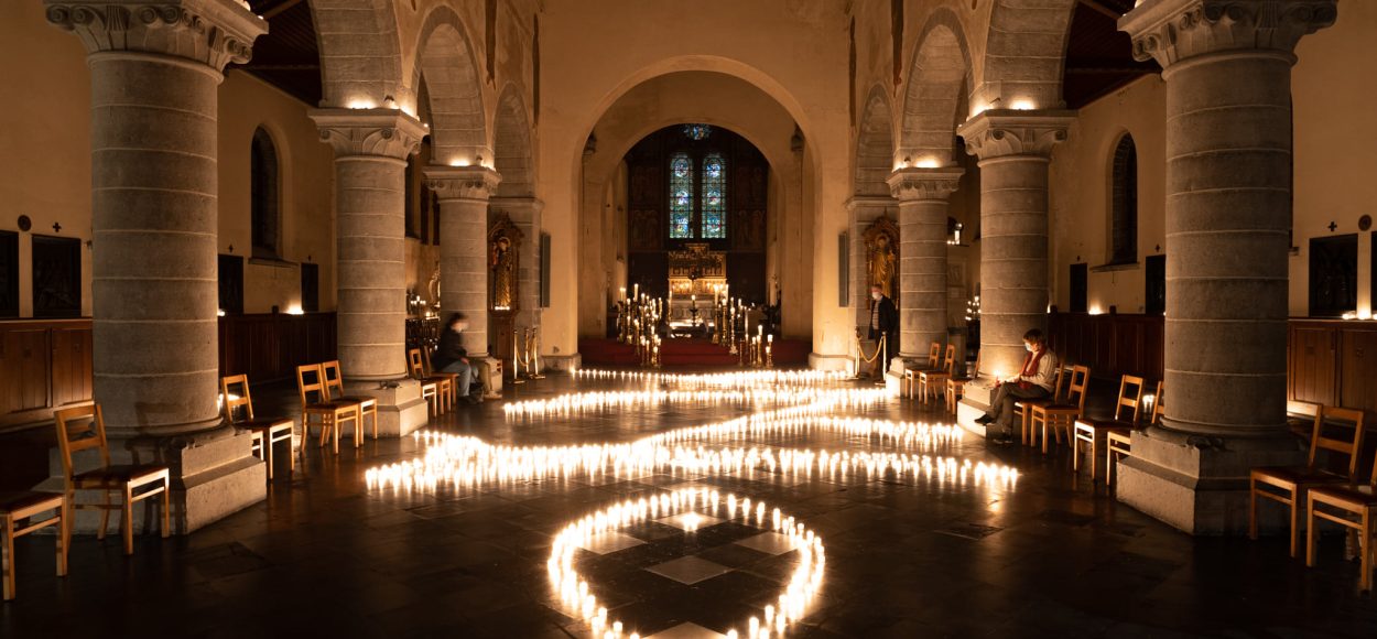 VZW Licht  Vzw Vredeslicht foto Jan Verzelen images. VZW vredeslicht kreeg toelating publicatie van fotograaf en van organisatie. (2017) Deze foto mag niet worden gekopieerd vanuit onze website.